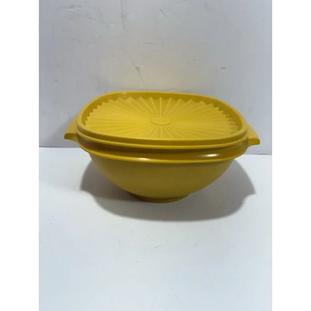 Set Of 2 Tupperware Servalier Bowl Yellow 9” W/ Lid: 837-4, Orange 8” Lid 839-16